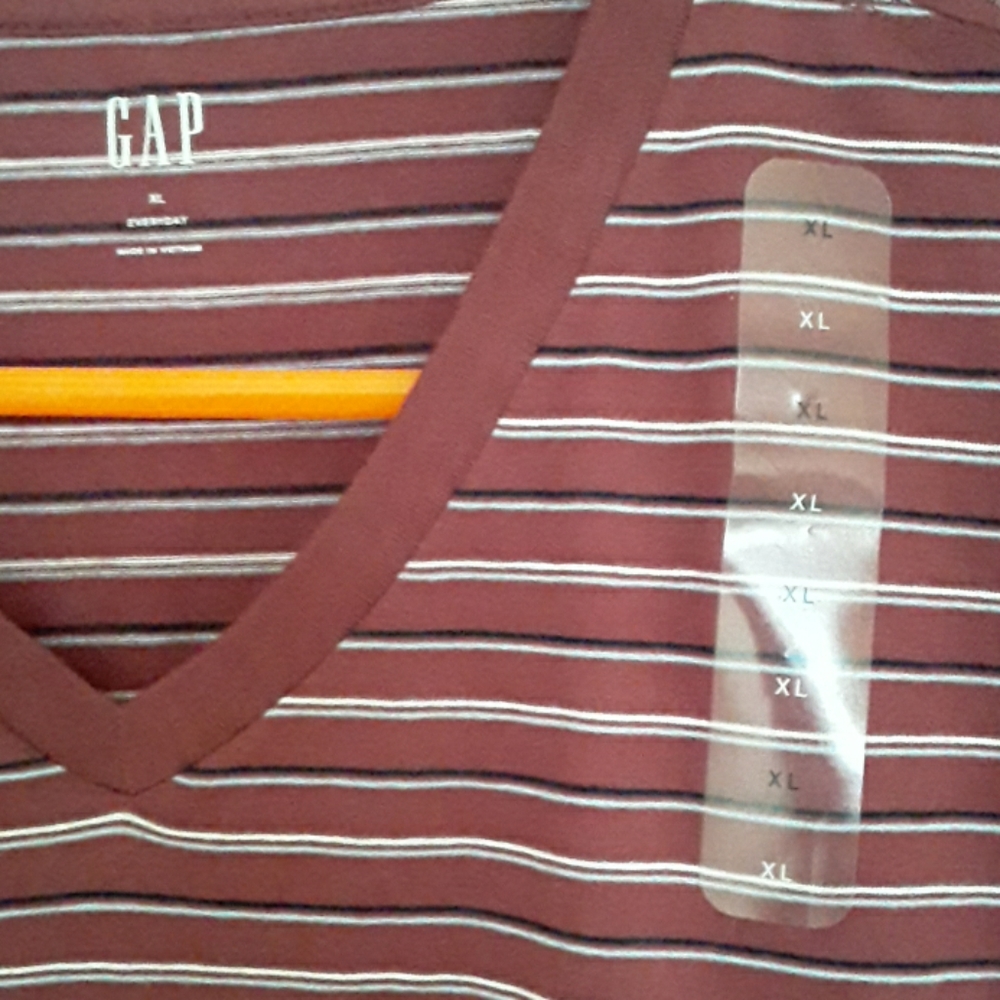 Shirt - Picture 3 of 4
